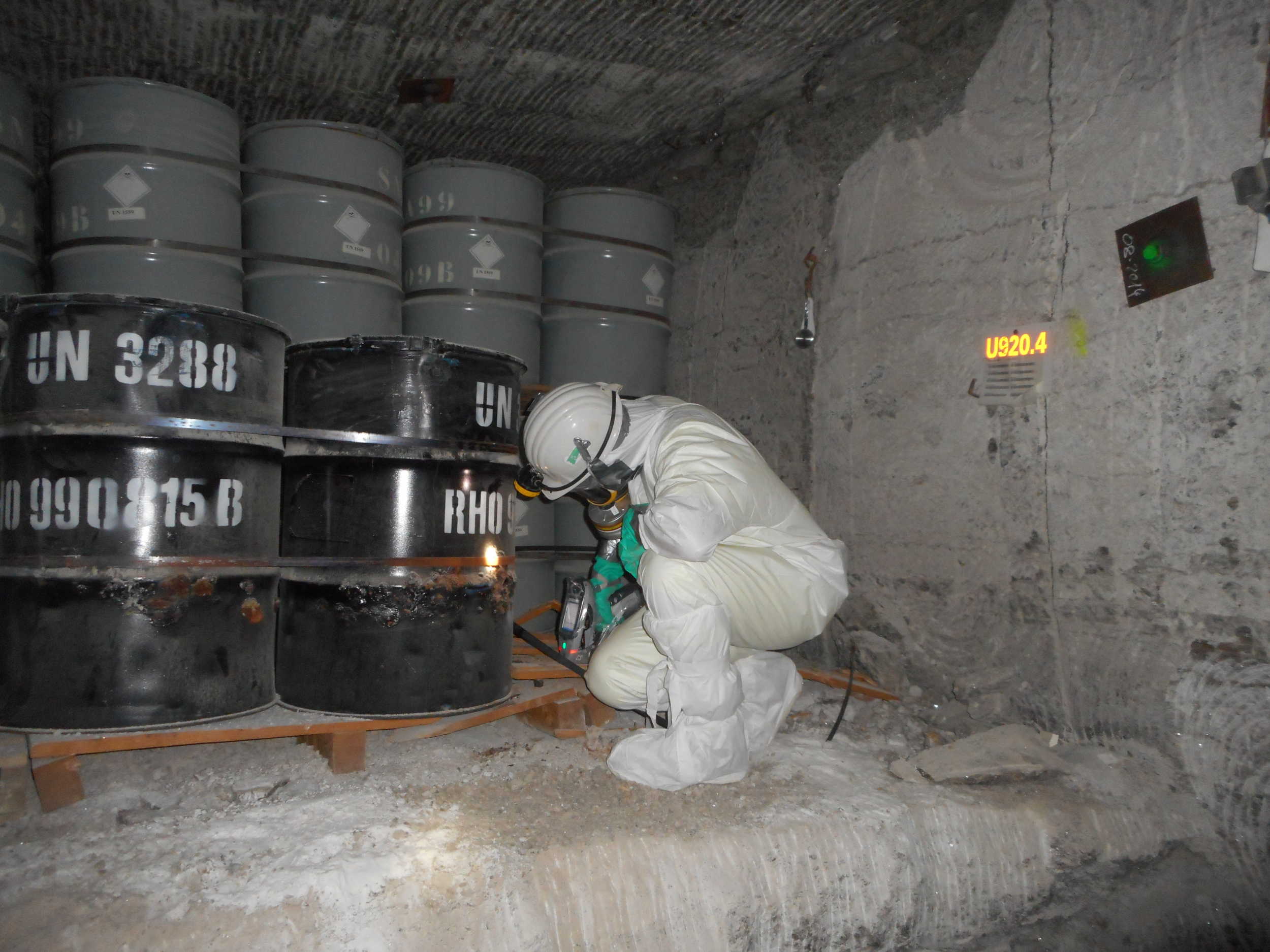 Reconditionnement de déchets dangereux dans une mine après sinistre par CURIUM