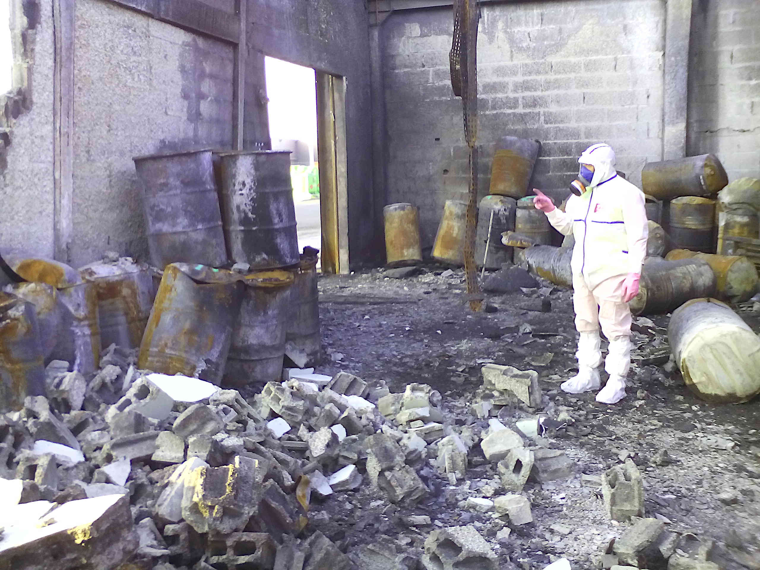 CURIUM a sécurisé un entrepôt sinistré de déchets dangereux et a reconditionné et éliminé les déchets amiantés et chimiques inflammables