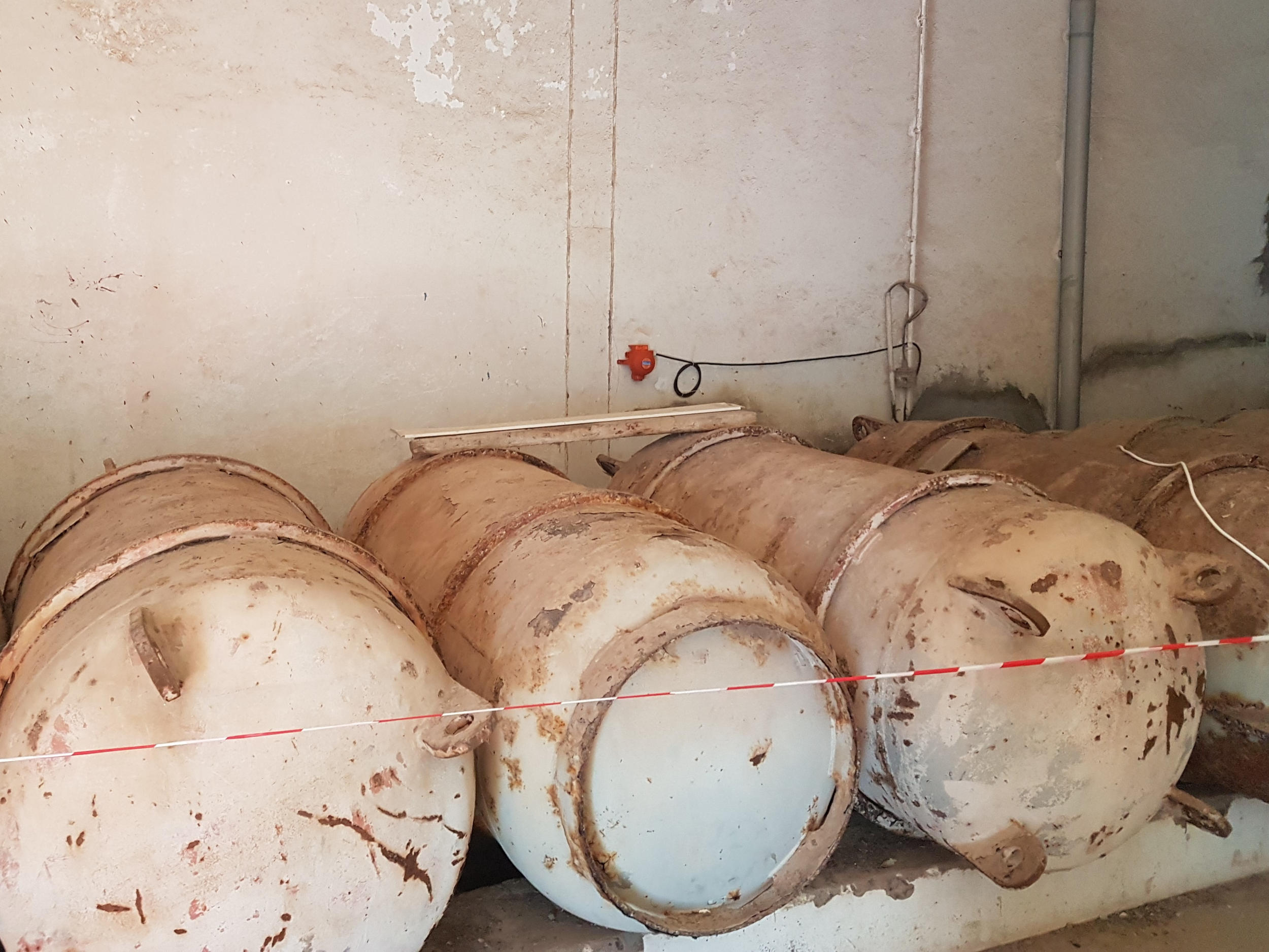 Neutralisation in situ de cylindres de dichlore corrodés par CURIUM