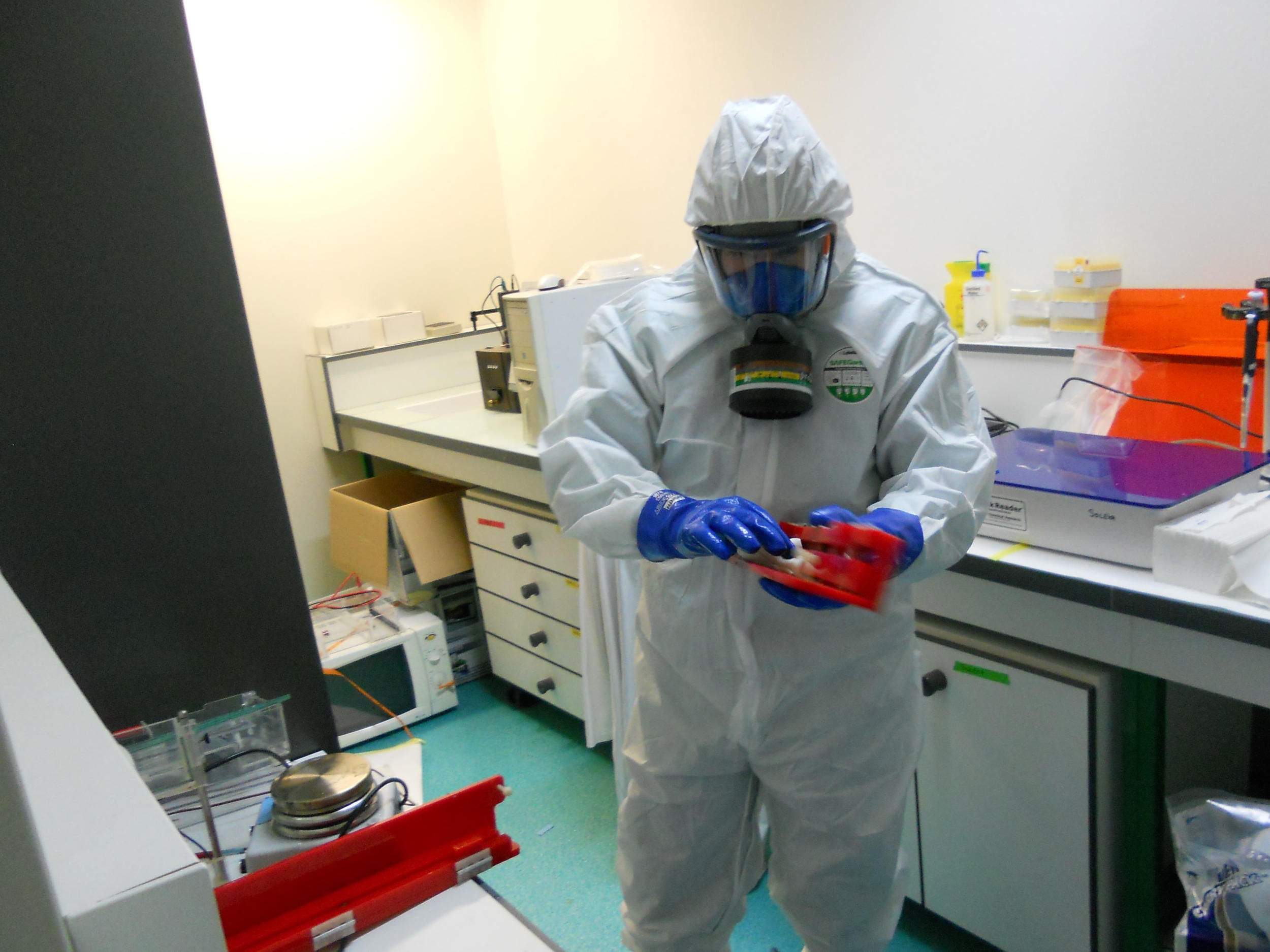 Décontamination d'un laboratoire contaminé au bromure d'éthidium par CURIUM