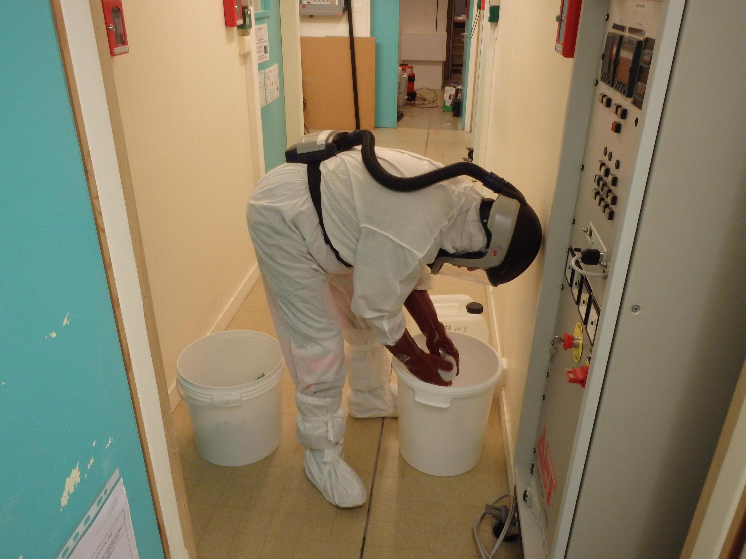 Décontamination d'un laboratoire de recherche contaminé au tellure et cadmium par CURIUM